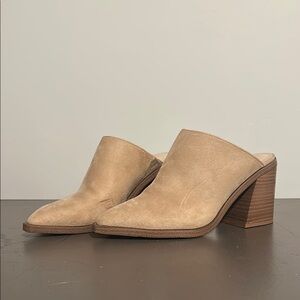 Women's Tan Block Heel Mules